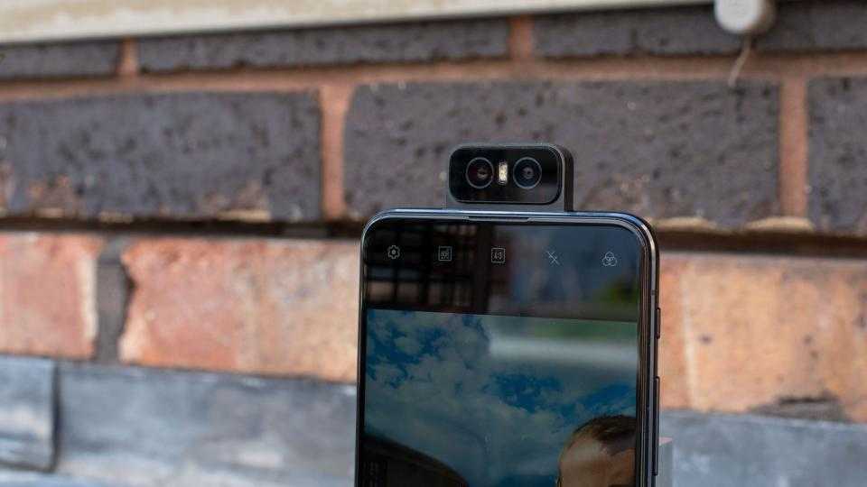 Test Asus ZenFone 6 : Résoudre le problème d'encoche