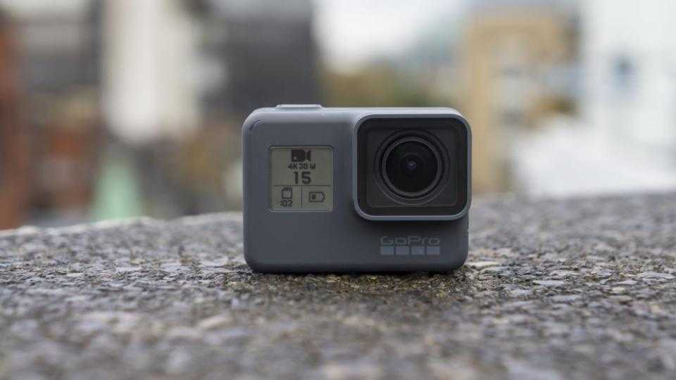 Achetez le pack principal GoPro Hero 5 pour moins de 250 £