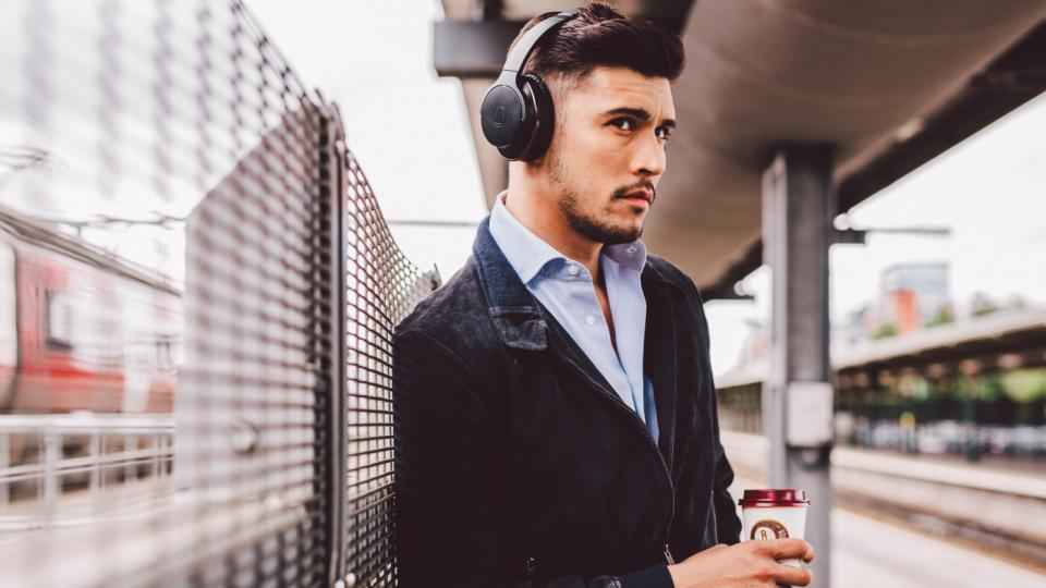 Audio-Technica vise Bose et Sony avec un casque ATH-ANC900BT